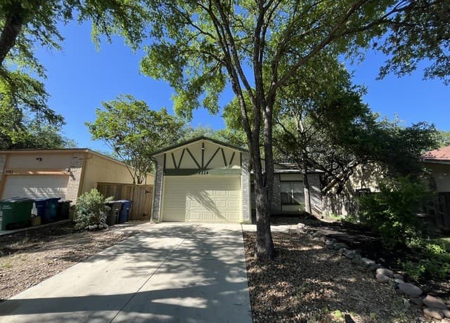 4-bedroom rental at 7339 Hunters Land in San Antonio TX