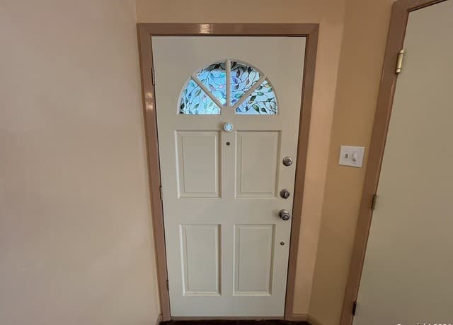 4-bedroom rental at 7339 Hunters Land in San Antonio, TX — photo 4
