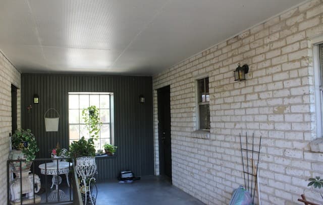 1-bedroom rental at 1045 Shook Ave Unit 113 in San Antonio, TX — photo 3