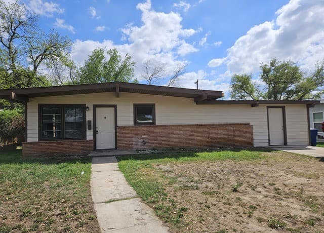 3-bedroom rental at 318 Hatcher in San Antonio TX
