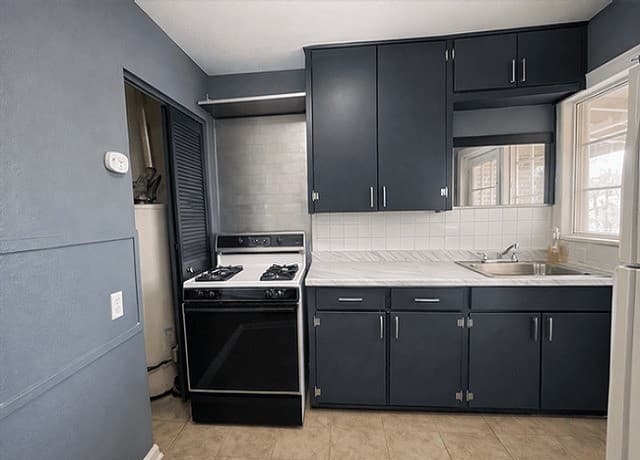 1-bedroom rental at 1511 W Woodlawn Ave Unit 3 in San Antonio, TX — photo 3