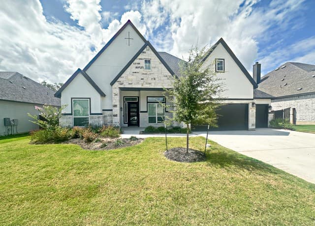 4-bedroom rental at 418 Corwin Springs in Cibolo, TX — photo 2