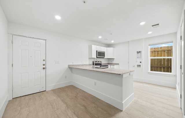 2-bedroom rental at 138 Ware Blvd Unit 1102 in San Antonio, TX — photo 4