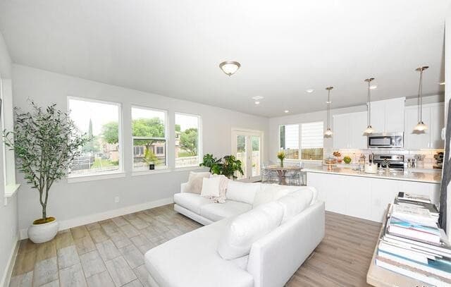 3-bedroom rental at 16011 Babcock Rd Unit 13 in San Antonio, TX — photo 4
