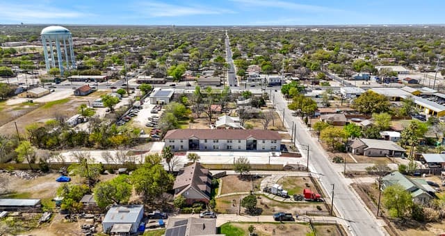 2-bedroom rental at 138 Ware Unit 1203 in San Antonio, TX — photo 4