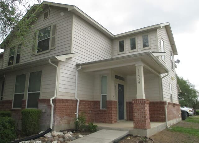 3-bedroom rental at 13530 Bristow Dawn in San Antonio TX