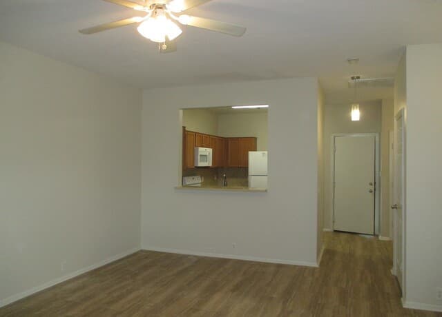 3-bedroom rental at 13530 Bristow Dawn in San Antonio, TX — photo 5