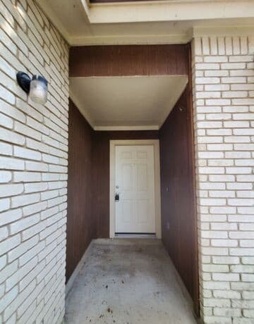 2-bedroom rental at 8930 Hambledon Dr in San Antonio, TX — photo 3