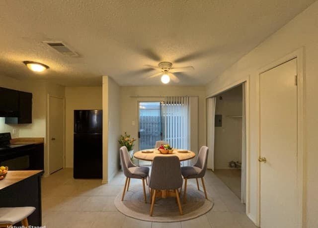 2-bedroom rental at 8869 Meadow Trace Street in San Antonio, TX — photo 3