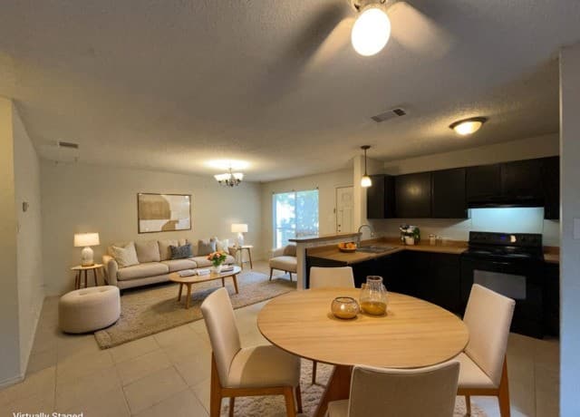 2-bedroom rental at 8869 Meadow Trace Street in San Antonio, TX — photo 4