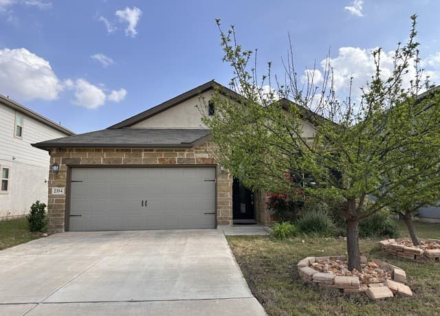 4-bedroom rental at 2354 Pesaro Point in San Antonio, TX — photo 2