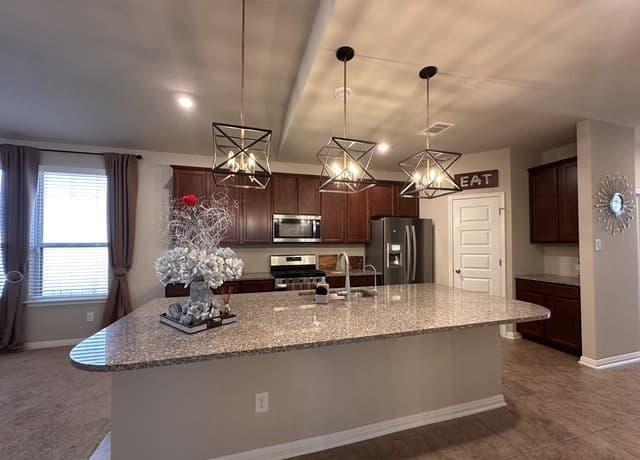 4-bedroom rental at 2354 Pesaro Point in San Antonio, TX — photo 5
