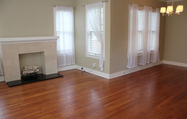 2-bedroom rental at 127 Normandy Ave in Alamo Heights, TX — photo 5