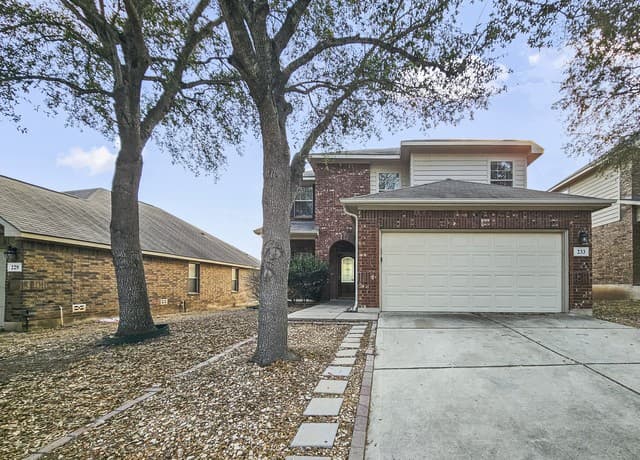 4-bedroom rental at 233 Rattlesnake Way in Cibolo TX