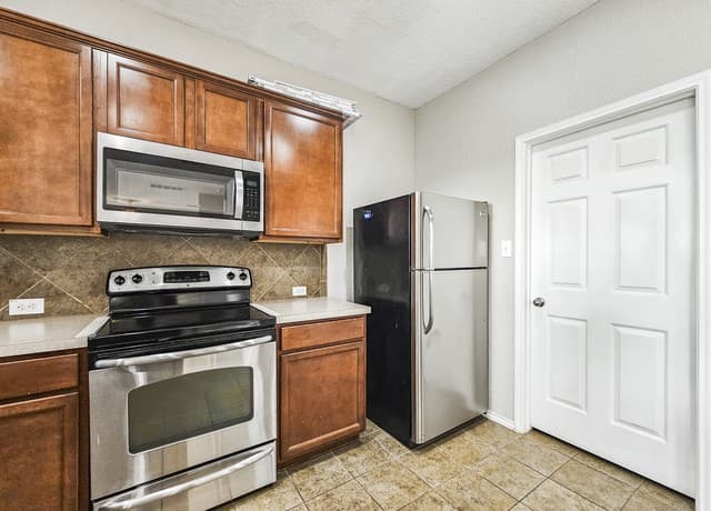 4-bedroom rental at 233 Rattlesnake Way in Cibolo, TX — photo 3