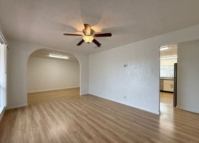 3-bedroom rental at 9607 Gold Hill in San Antonio, TX — photo 3