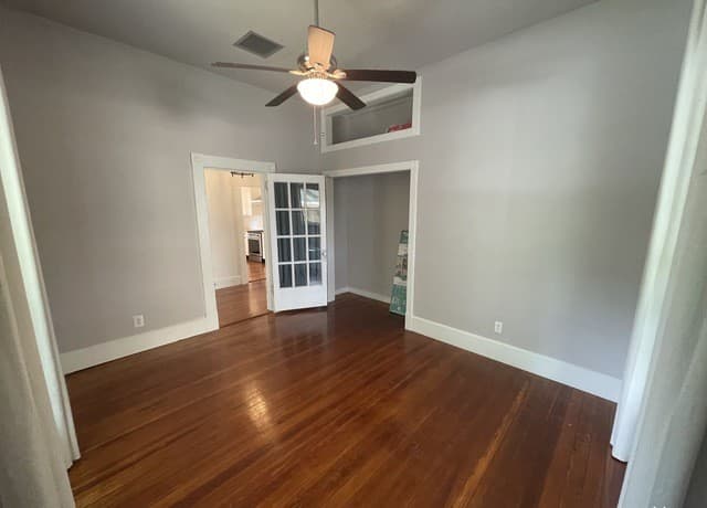 2-bedroom rental at 218 Vance St in San Antonio, TX — photo 5