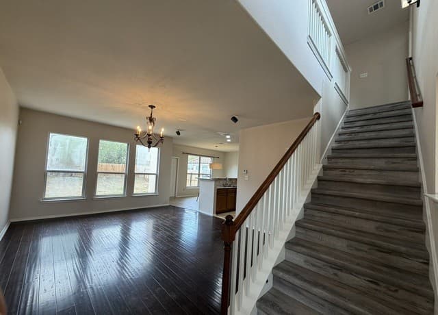 3-bedroom rental at 1323 Pinnacle Fls in San Antonio, TX — photo 2
