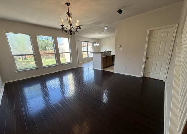 3-bedroom rental at 1323 Pinnacle Fls in San Antonio, TX — photo 3