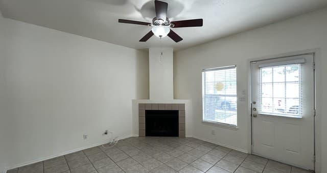 2-bedroom rental at 1953 Budding Blvd in San Antonio, TX — photo 3