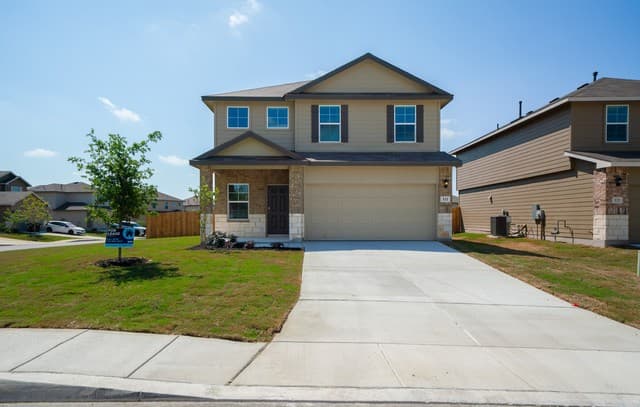 5-bedroom rental at 111 Sabine Gull in San Antonio TX