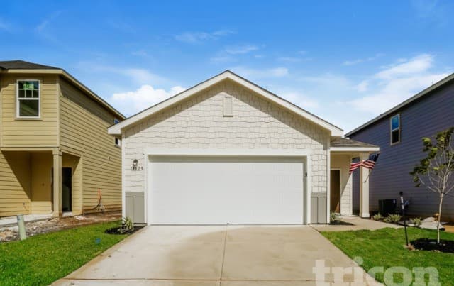 3-bedroom rental at 14629 Maple Terrace in San Antonio TX