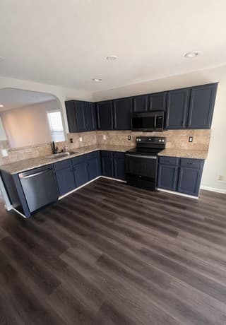 5-bedroom rental at 7334 Blazar Way in San Antonio, TX — photo 5