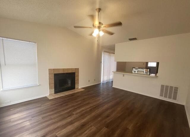 3-bedroom rental at 2531 Corian Glen in San Antonio, TX — photo 2