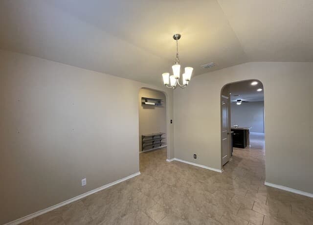 3-bedroom rental at 14047 Cremello Fls in San Antonio, TX — photo 4