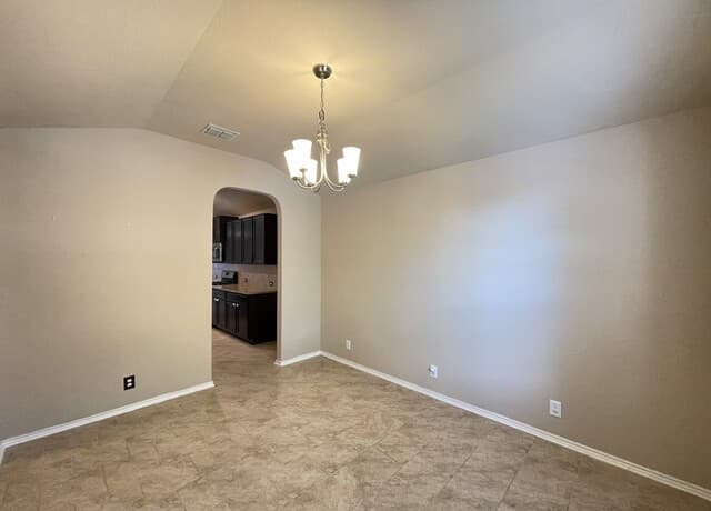 3-bedroom rental at 14047 Cremello Fls in San Antonio, TX — photo 5