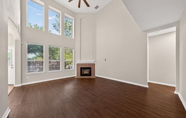 4-bedroom rental at 137 Niemietz Cove in Cibolo, TX — photo 5