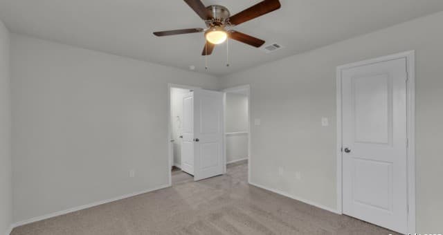 3-bedroom rental at 9034 Glen Shadow Unit 33 in San Antonio, TX — photo 5