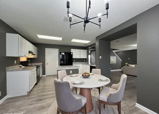 3-bedroom rental at 14443 Mountainside Ridge in San Antonio, TX — photo 4