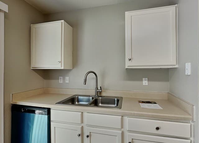 3-bedroom rental at 2007 Mission Cv in San Antonio, TX — photo 4