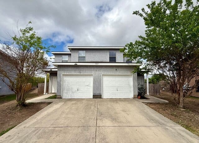 3-bedroom rental at 5807 Golf Bend Unit 2 in San Antonio TX