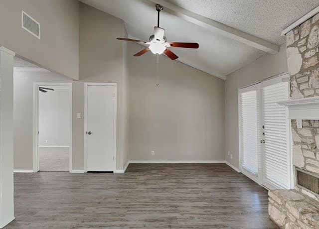 3-bedroom rental at 4909 Tiffany in Schertz, TX — photo 2