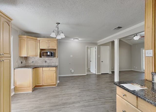 3-bedroom rental at 4909 Tiffany in Schertz, TX — photo 4