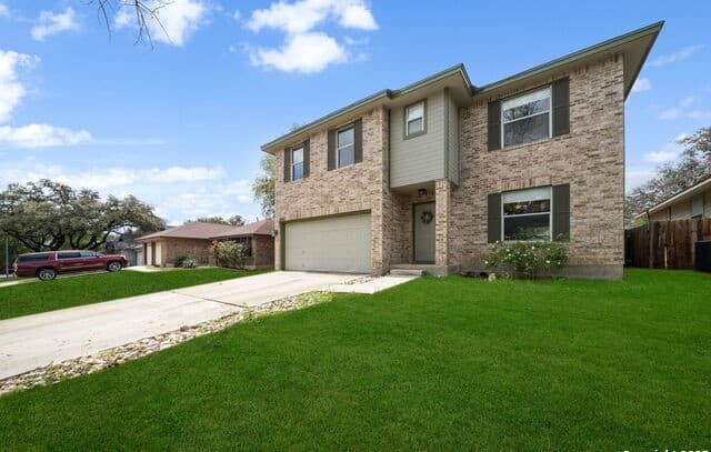 3-bedroom rental at 8567 Timber Lodge in San Antonio, TX — photo 3