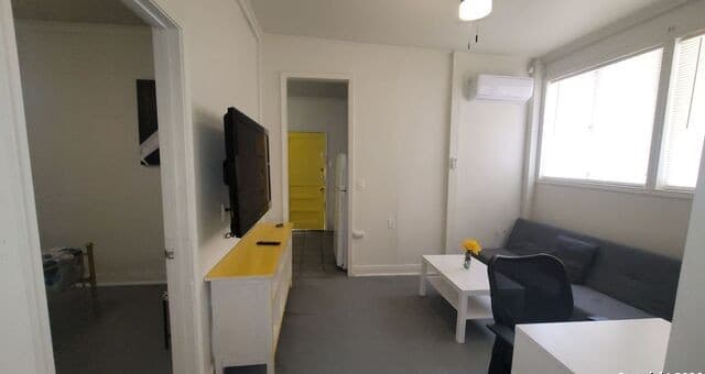 1-bedroom rental at 128 Saint Francis Unit 3 in San Antonio, TX — photo 3