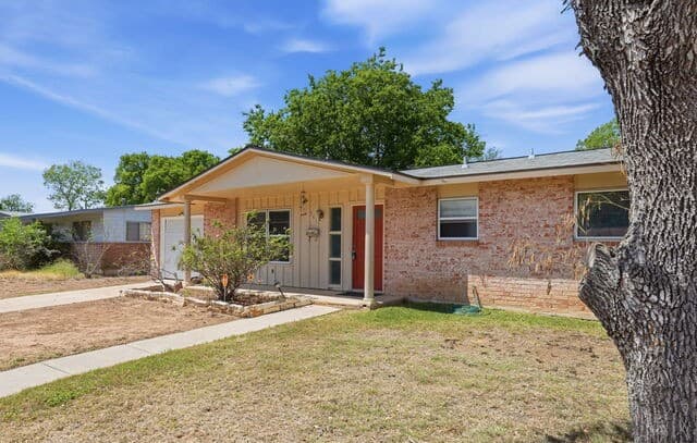 3-bedroom rental at 701 Aviation Ave in Schertz TX