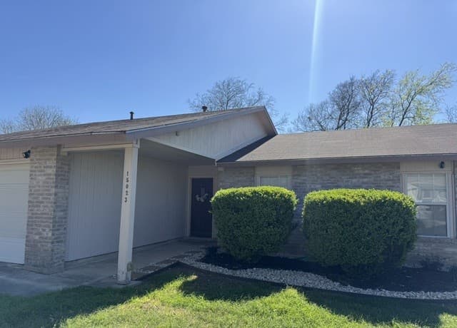 3-bedroom rental at 15023 Beavers Run in San Antonio, TX — photo 5