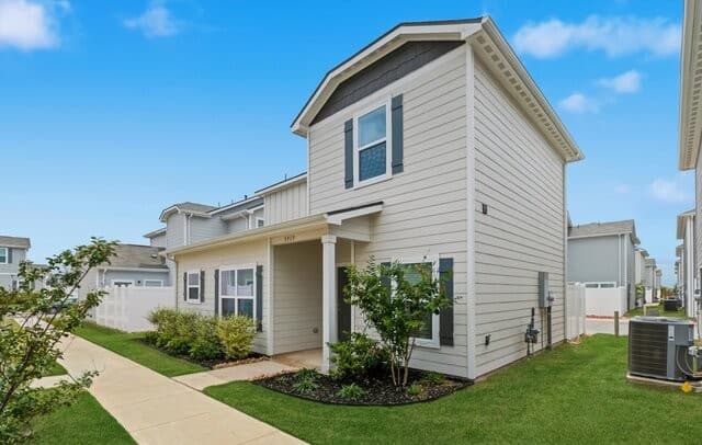 3-bedroom rental at 5919 Cooper Cash in San Antonio, TX — photo 2