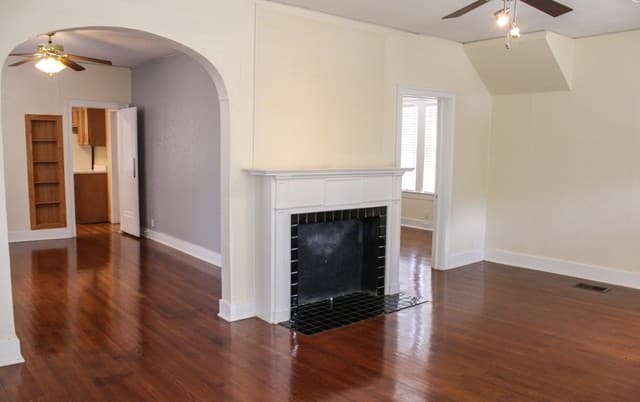 2-bedroom rental at 311 E Rosewood Unit 102 in San Antonio, TX — photo 3
