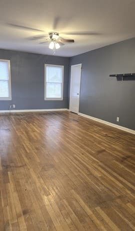 2-bedroom rental at 818 W Russell Pl Unit 4 in San Antonio, TX — photo 3