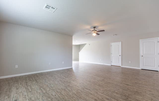 3-bedroom rental at 10430 Legacy Cove in San Antonio, TX — photo 4