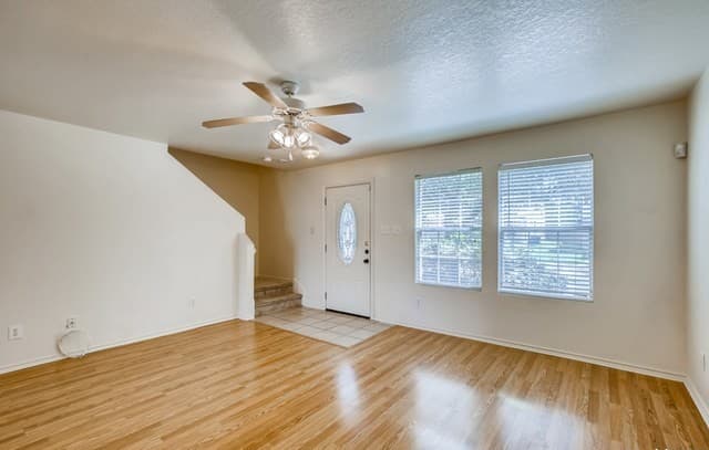 3-bedroom rental at 4807 Heather Pass in San Antonio, TX — photo 2