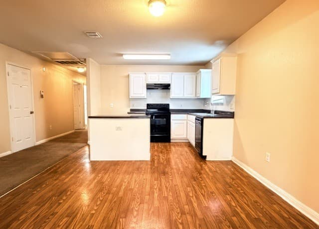 3-bedroom rental at 11214 Indian Cyn in San Antonio, TX — photo 2