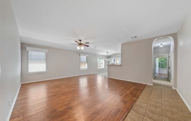 3-bedroom rental at 659 Coral Harbor in San Antonio, TX — photo 5