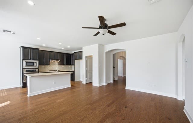 4-bedroom rental at 4030 Calle De Cobre in San Antonio, TX — photo 5