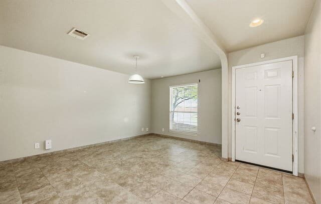 3-bedroom rental at 10603 Appaloosa Bay in San Antonio, TX — photo 3